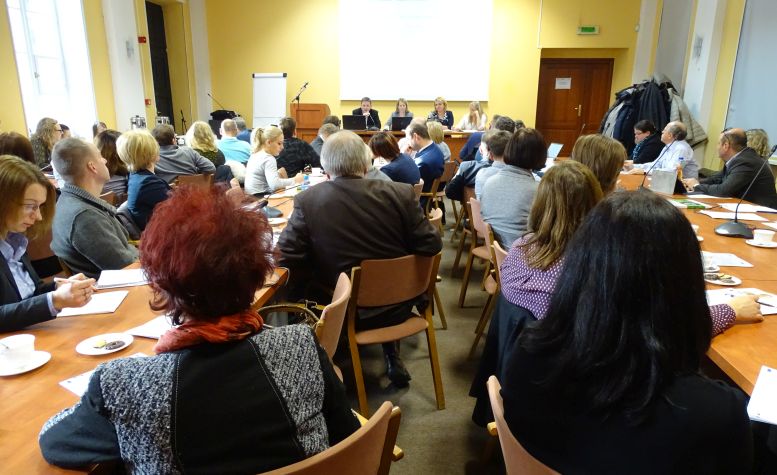 Na zdjęciu uczestnicy spotkania dla Wnioskodawców POIiŚ